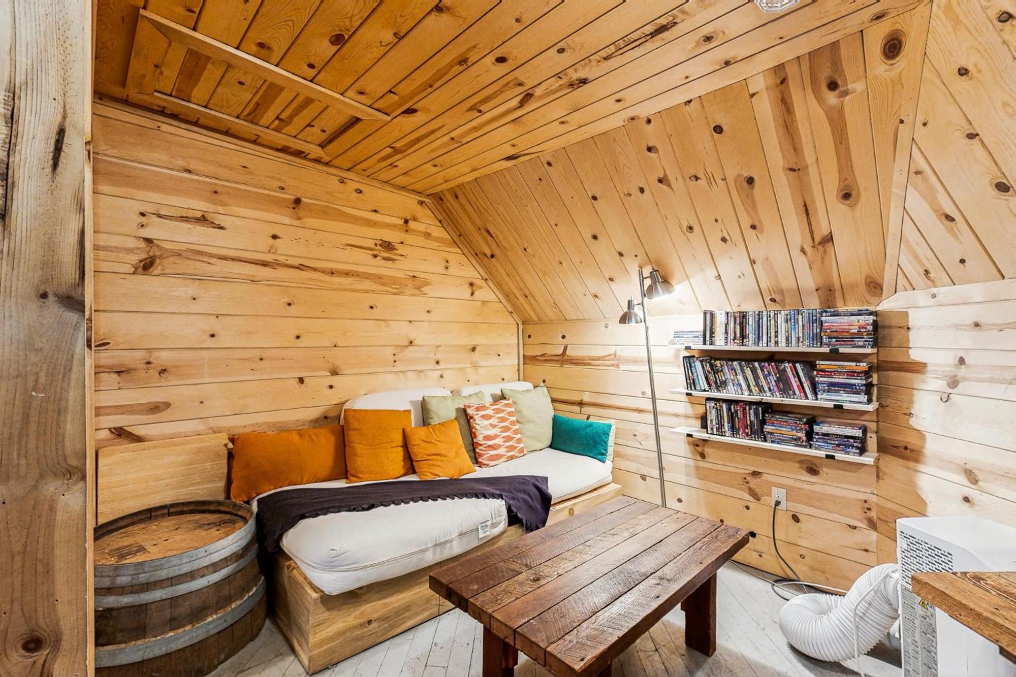 Flying Stag: Main Lodge Гавърнмънт Кемп Екстериор снимка