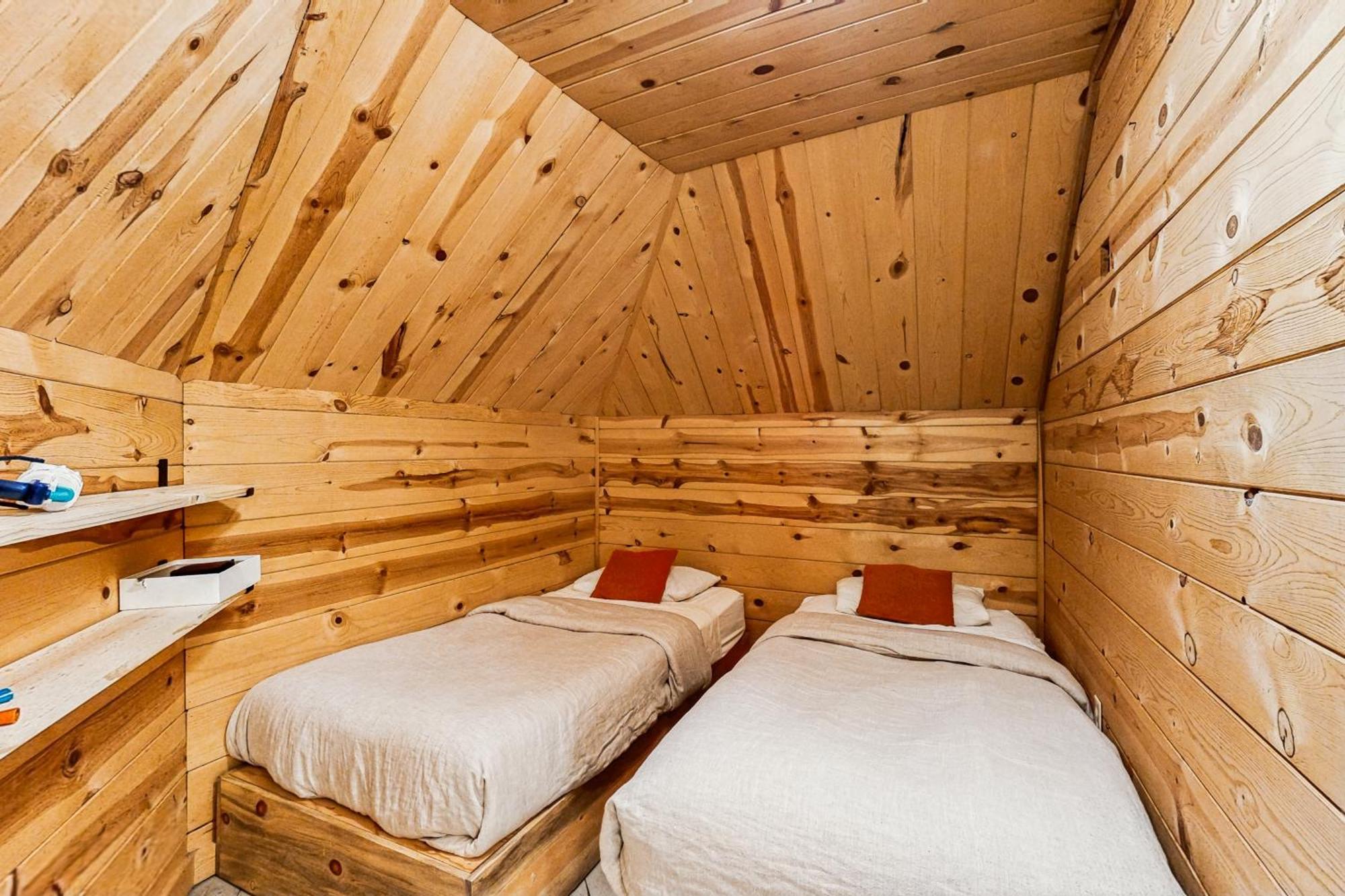 Flying Stag: Main Lodge Гавърнмънт Кемп Екстериор снимка