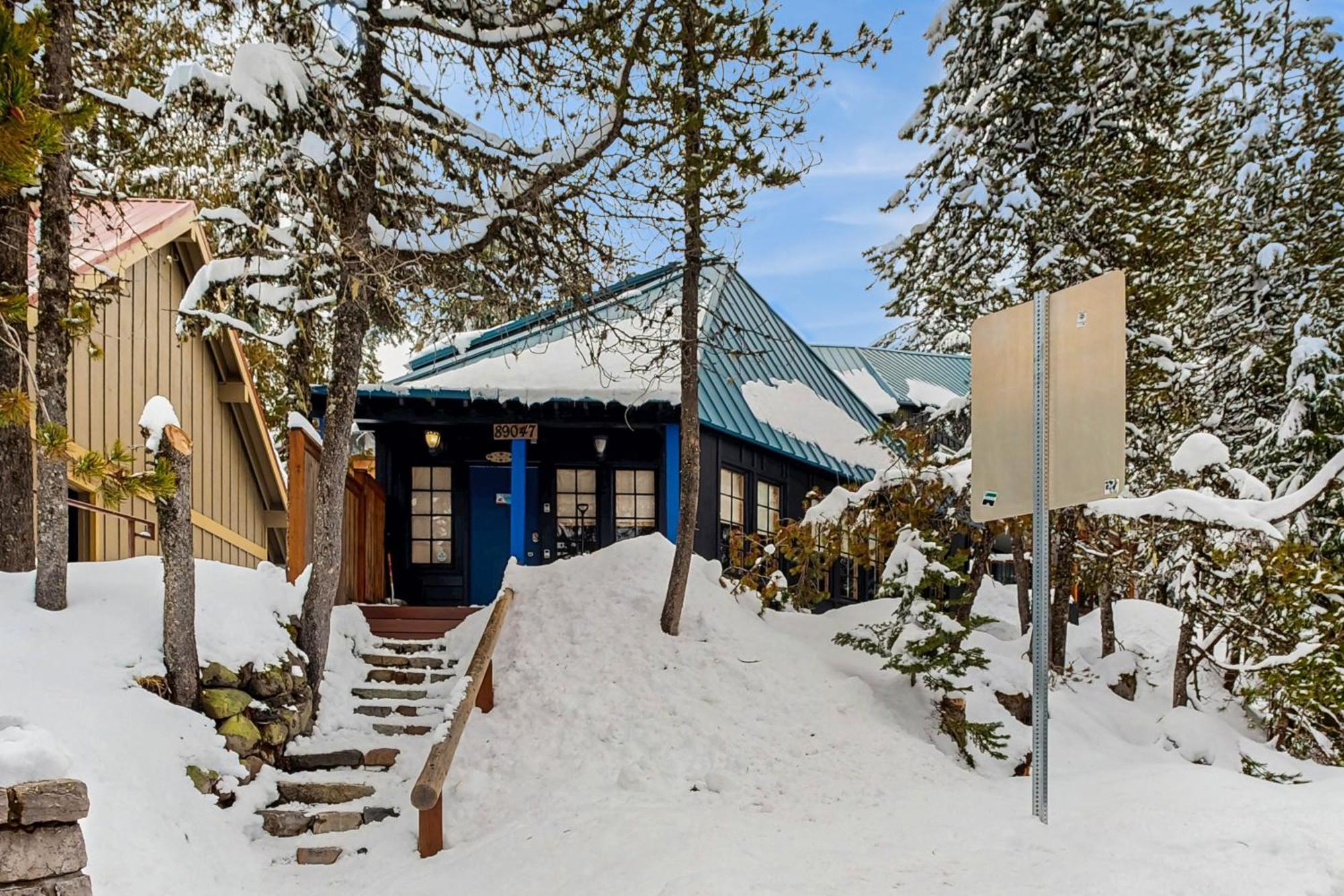 Flying Stag: Main Lodge Гавърнмънт Кемп Екстериор снимка