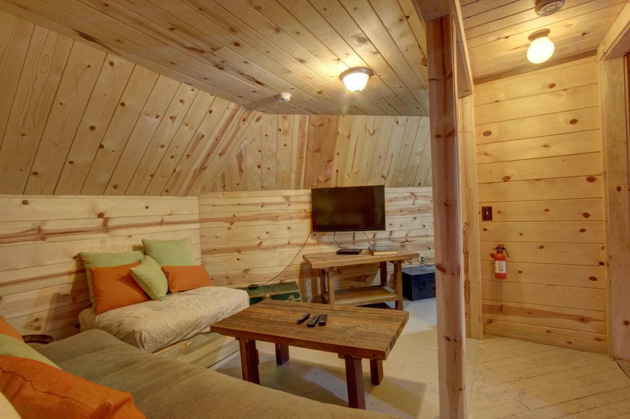 Flying Stag: Main Lodge Гавърнмънт Кемп Екстериор снимка