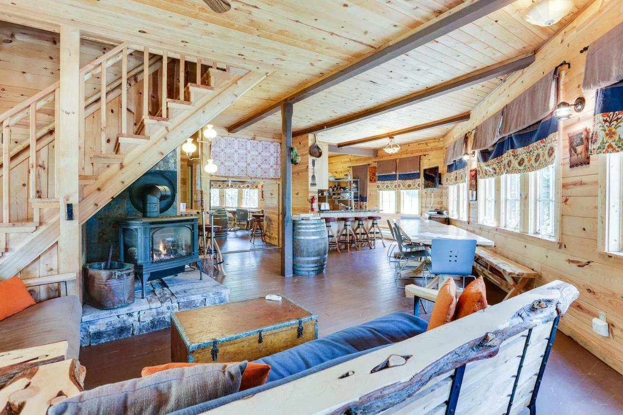 Flying Stag: Main Lodge Гавърнмънт Кемп Екстериор снимка