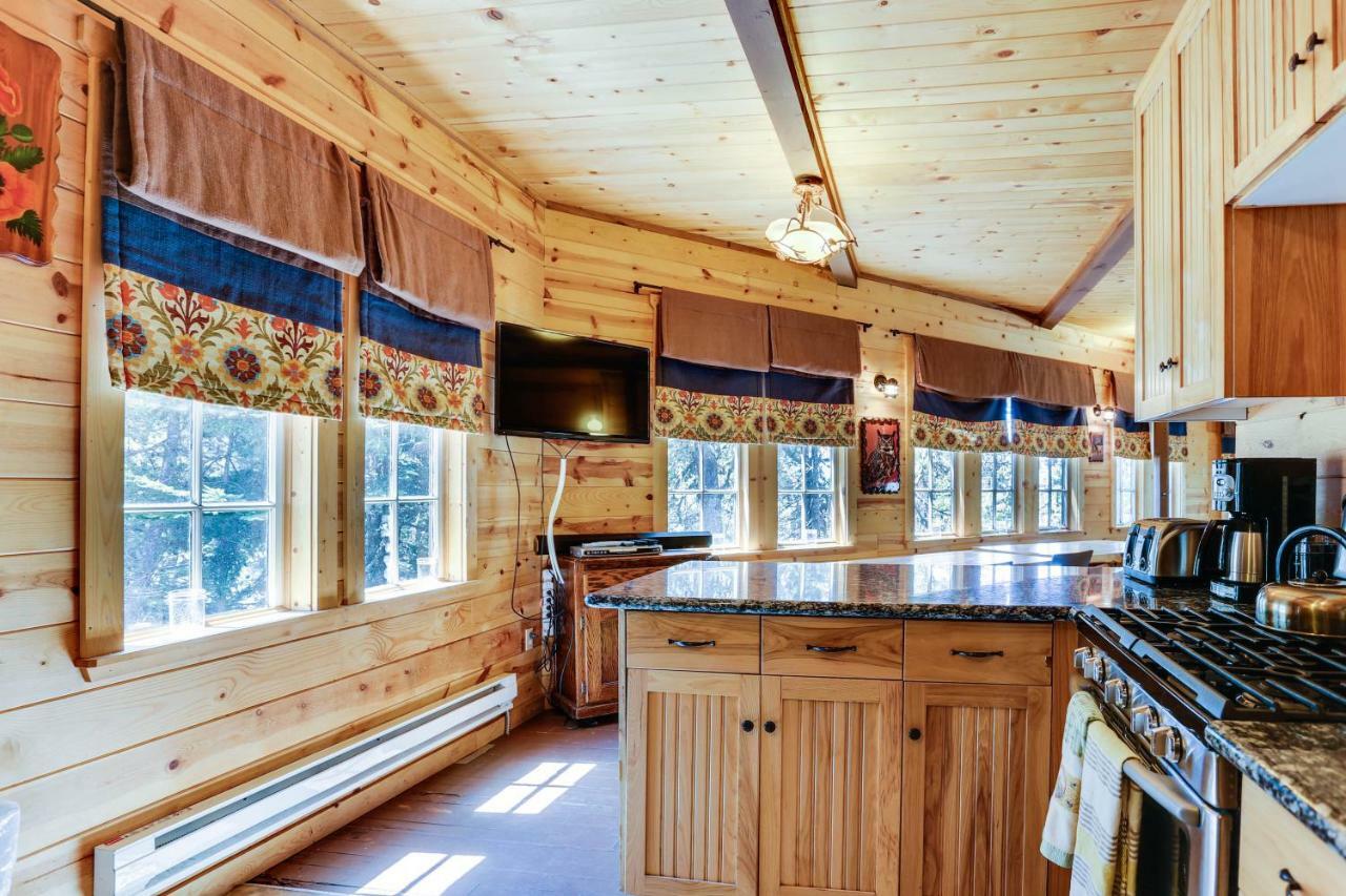 Flying Stag: Main Lodge Гавърнмънт Кемп Екстериор снимка