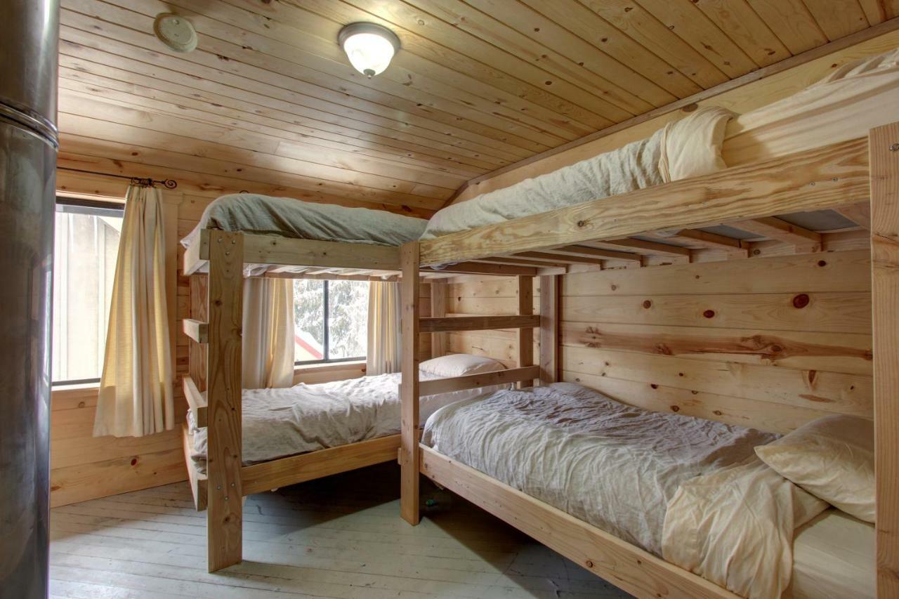 Flying Stag: Main Lodge Гавърнмънт Кемп Екстериор снимка
